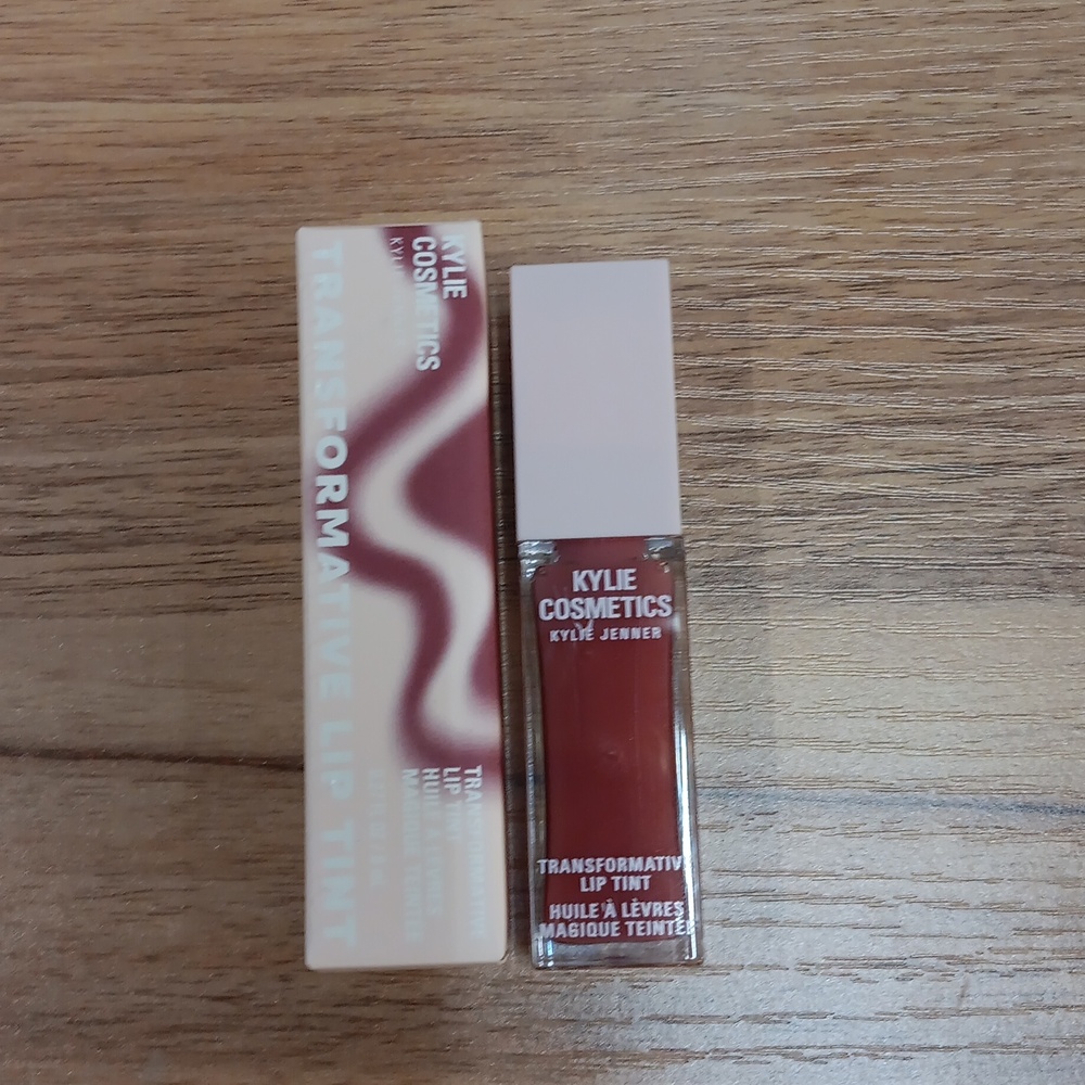 Kylie Cosmetics Transformative Lip Tint in Always Rosy